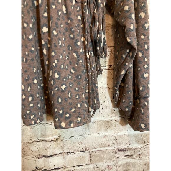 Cerule Top Womens Large Brown Leopard Cheetah Cinched Dolman Sleeve Tie Waist - Picture 7 of 13